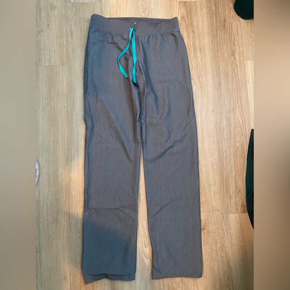 FIGS scrubs Livingston reg bottoms